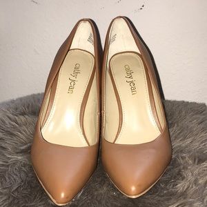 Used Cathy Jean heels